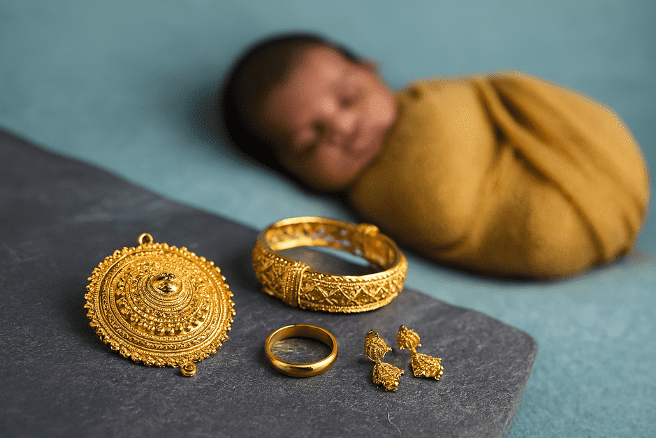 Buying gold for a newborn in Kerala – safe jewellery options.