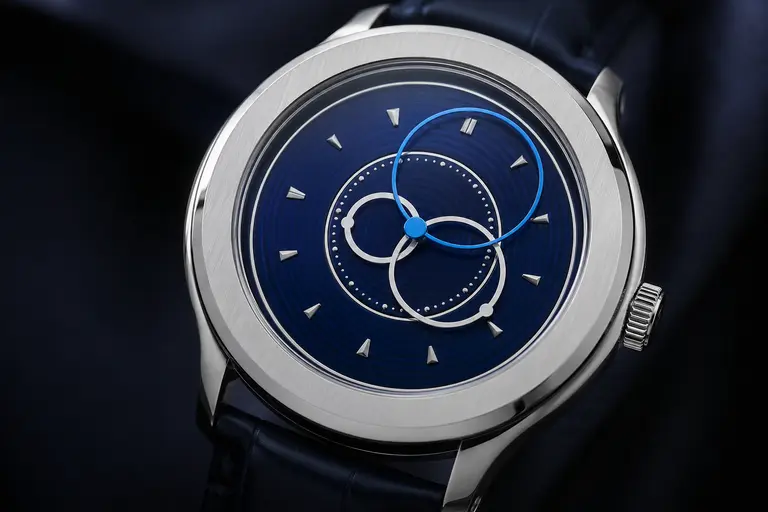 A stunning Parisian timepiece featuring circular hands from the Beaubleu watches in India collection.